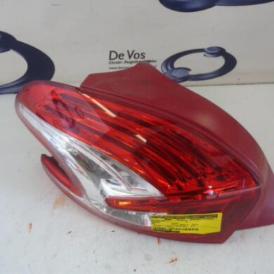 Peugeot 208  Rücklicht links 2013 9672628280