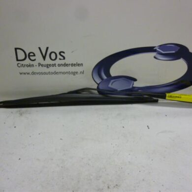Citroen C2 1.1 Front wiper arm 2004 6429W4
