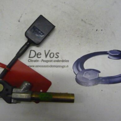 Peugeot 406 1.9 dt Gordelspanner rechts 1996 8972S2