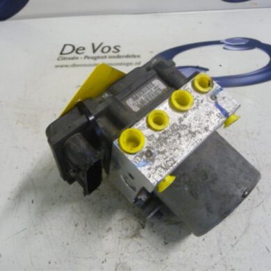Citroen Berlingo 1.6i 16V ABS pump NFU 2006 4541J5
