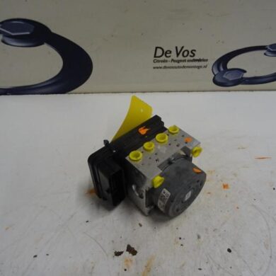 Peugeot 208  ABS Pomp HMZHM01 2016 1616770680