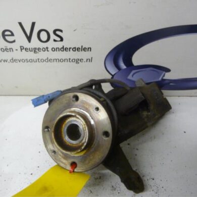 Citroen C3 Picasso 1.6 HDi 16V 90 Fusee links-voor 2010 364690