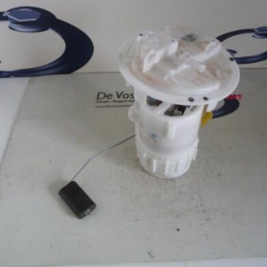 Peugeot 208 1.0 Vti 12V PureTech Brandstofpomp Elektrisch ZMZ-ZMZZM01 2013 9674466680