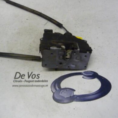Peugeot Boxer  Deurslot Mechaniek 4Deurs links-voor 2009 9135X9