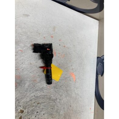 Peugeot 108 1.0 12V VVT-i Ruitenwis Schakelaar 2021 B00777880