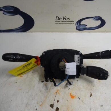 Peugeot 207  Steering column stalk 2011 6242ZJ