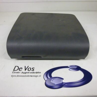 Peugeot 806 1.9 STDT,SVDT,SVDT Pullman Dashboardkastje 1996 8214JY