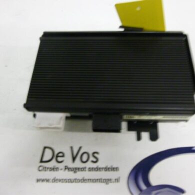 Citroen C6 2.7 HDiF V6 24V Radio versterker 2006 657416