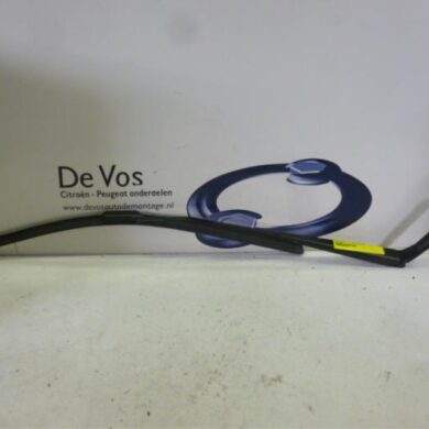 Peugeot 308 1.6 HDi 16V Front wiper arm 2008 6429EL