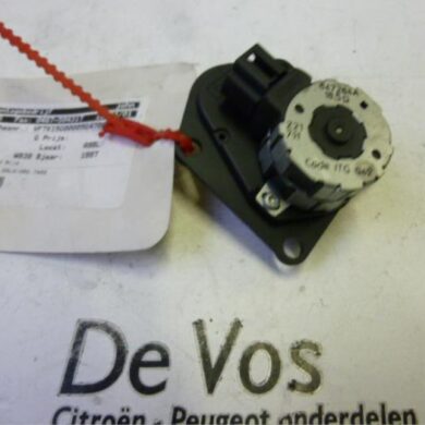 Citroen Xantia  Heater valve motor 1997 6447F6