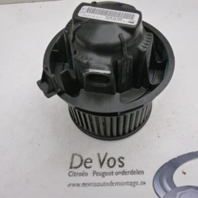 Peugeot 207 1.6 16V Heating and ventilation fan motor 2007 6441V5