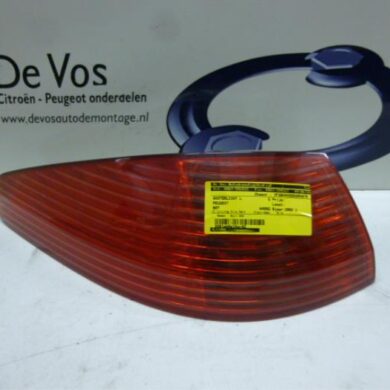Peugeot 607 2.2 HDi 16V FAP Achterlicht links 2002 6350N1