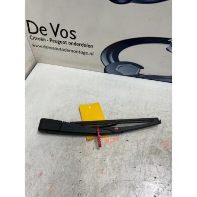 Peugeot 5008 1.5 BlueHDi 130 Rear wiper arm 2018 1619237280