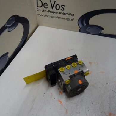 Peugeot 208  ABS Pomp 5FS-5FS5F01 2015 1616770680-1613440480