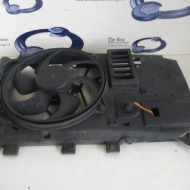 Citroen Picasso 1.8 16V Cooling fan housing 2006 1308V9-1253C8