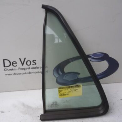 Peugeot 405  Driehoeks Ruit links-achter 1993 920358