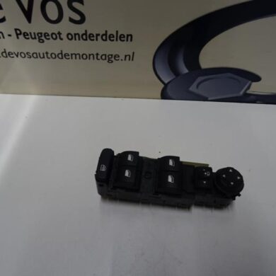 Peugeot 3008  Combischakelaar ramen 2017 98248411ZD