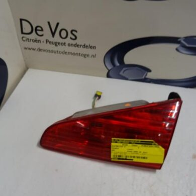 Peugeot 607 2.2 16V Taillight, right 2004 6350N2