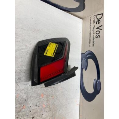 Peugeot 3008 1.5 BlueHDi 130 Achterlicht links 2018 9810477180