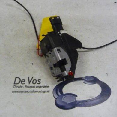 Peugeot 308 1.6 HDi Rear door mechanism 4-door, right 2011 9138Z6