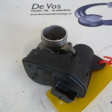 Peugeot 208  Gasklephuis HMZ 2013 9673622380