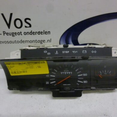 Peugeot 205 1.1 GE,GL,XE,E,Junior,Accent Odometer KM 1989