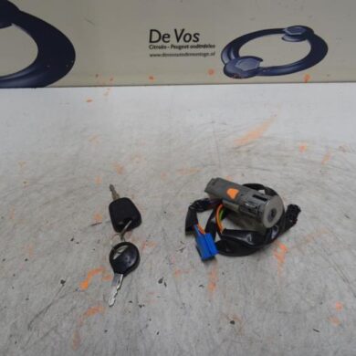 Peugeot 206 PLUS 1.4 XS Kontaktslot+Sleutel 2009 4162Z1