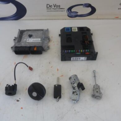 Citroen C3 Picasso  Computer Motormanagement HNZHN01 2016 161382580