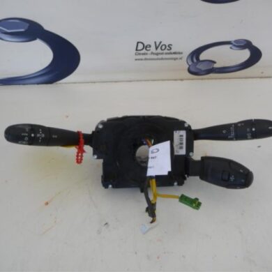 Peugeot 207  Steering column stalk 2007 624252