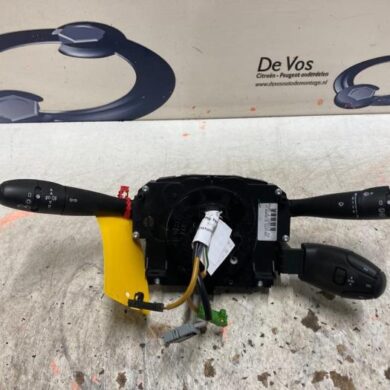 Peugeot 207 1.4 16V Steering column stalk 2007 624258-96630724XT