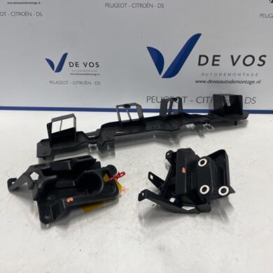 Peugeot 208 1.2 Vti 12V PureTech 75 Bumperframe achter 2022 9823208980-1649797980