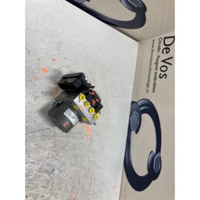 Peugeot 508 1.6 16V Hybrid 225 ABS pump 5G06 2022 1636308480