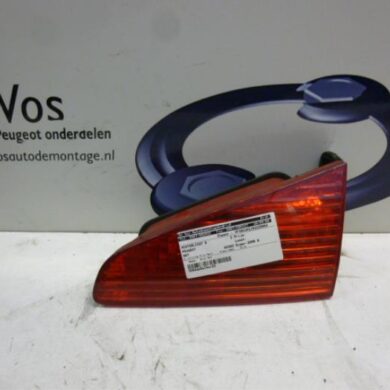Peugeot 607 2.7 HDi V6 24V Taillight, right 2006 6351N2