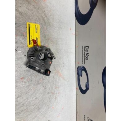 Peugeot 107 1.0 12V Gasklephuis CFA 2009 163617