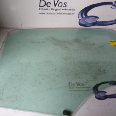 Peugeot 308 1.6 VTI 16V Rear door window 4-door, left 2010 9203HR