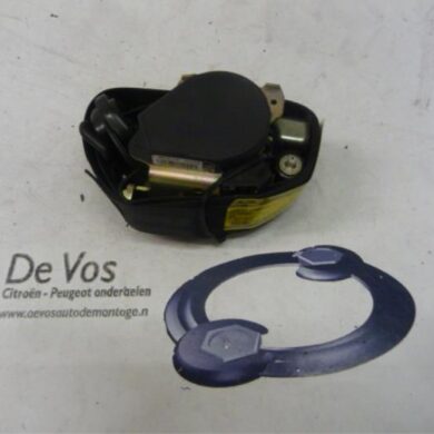 Citroen C4 1.6 HDi 16V Gordelspanner links 2005 8974KV