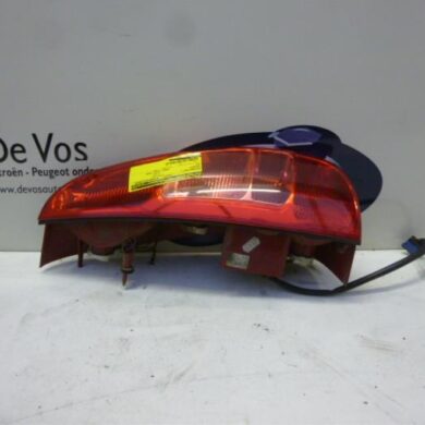 Peugeot 807 2.0 HDi 16V Achterlicht links 2005 6350Y4