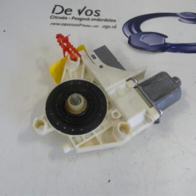Peugeot 407 2.0 16V Door window motor 2007 922492