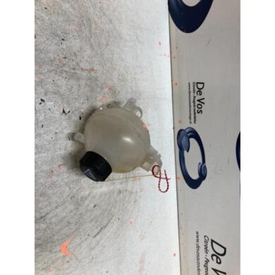 Peugeot 3008 1.6 e-THP 165 16V Expansion vessel 2017 9678126080