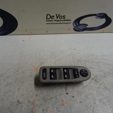 Citroen C5 1.6 16V THP 155 Multi-functional window switch 2011 6490QY