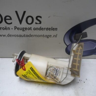 Citroen Saxo 1.4i SX,VSX Electric fuel pump KFX 1997 152587