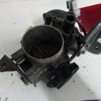 Peugeot 306  Gasklephuis 1995 163554