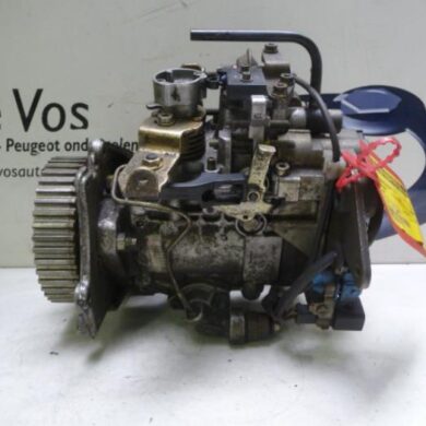 Peugeot 306  Brandstofpomp Mechanisch DJY 1998