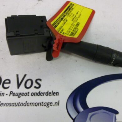 Peugeot 406 2.0 S,SL,ST,STX 16V Ruitenwis Schakelaar 1996 6239A8