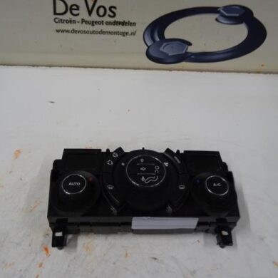 Peugeot 3008  Heater control panel 2011 6452Y3