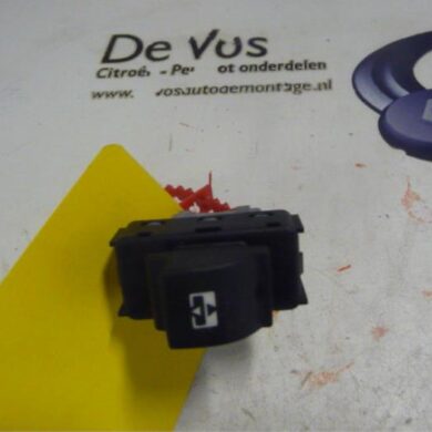 Peugeot 2008  Sunroof switch 2016 96783944ZD