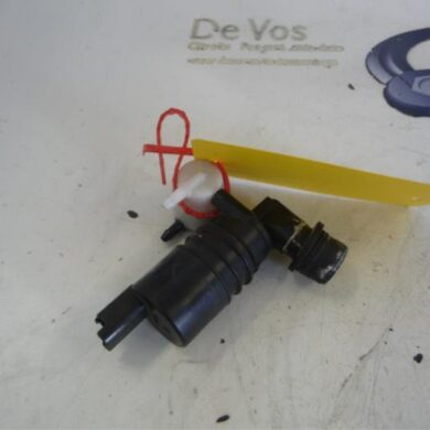 Peugeot 3008  Ruitensproeierpomp voor 2013 643492