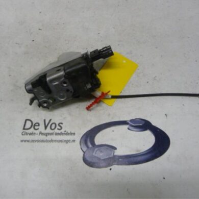 Peugeot 5008 1.6 THP 16V Rear door lock mechanism 4-door, left 2010 9137V7-9800624280