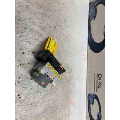 Peugeot 208 1.2 12V e-THP PureTech 110 ABS Pomp HNZ 2017 1616770880-9817031780