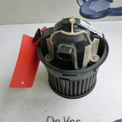 Peugeot 308  Heating and ventilation fan motor 2008 6441Z7